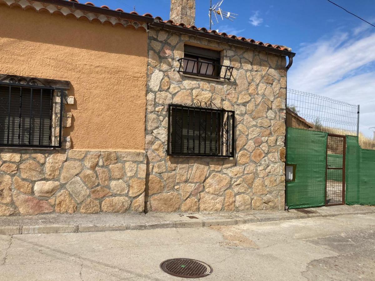 Casa Rural Neira Almenara de Tormes Exterior photo